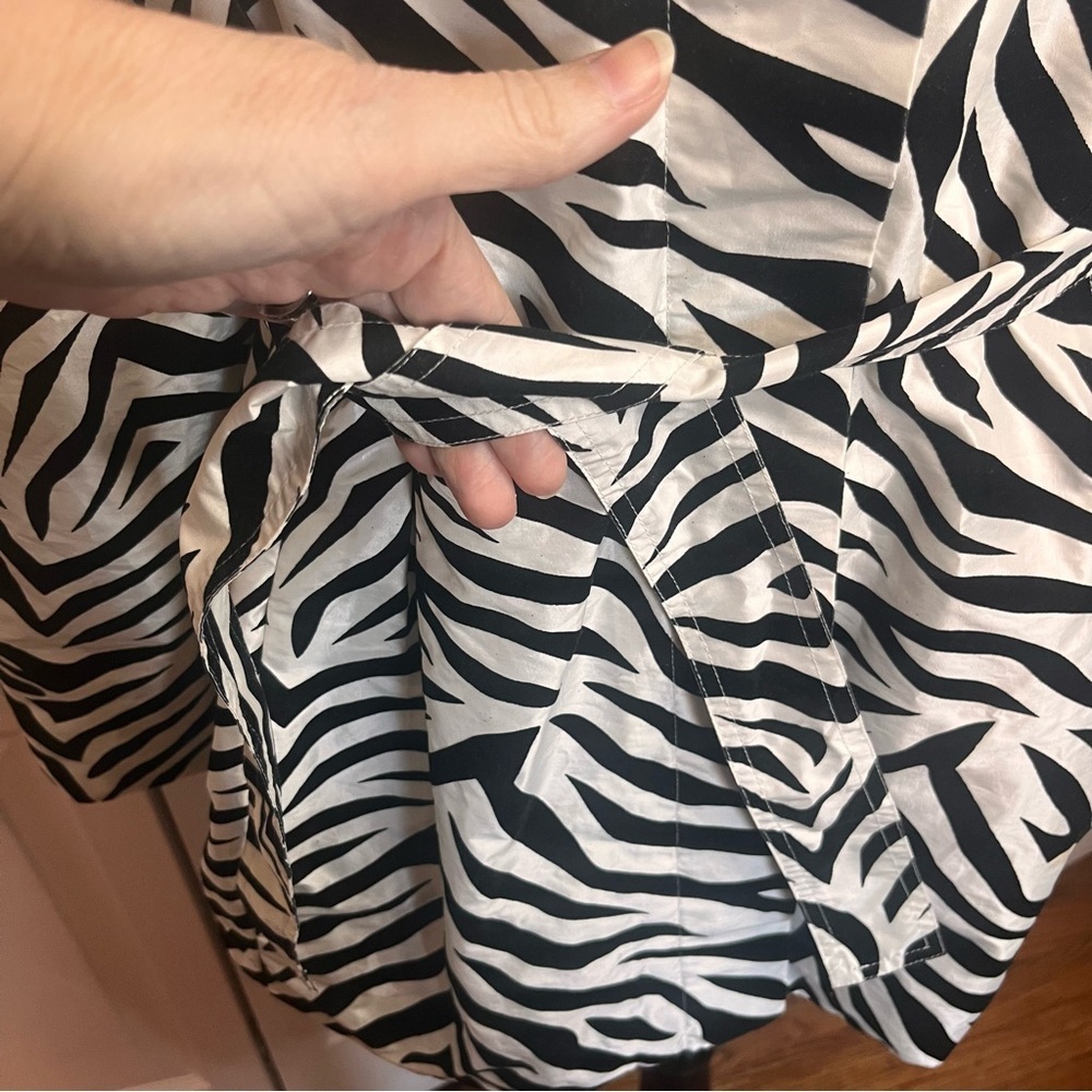 UBU PACK YOUR PERSONALITY Sz L RAINCOAT Zebra Striped Velvet Flocked Trench Tie - Picture 4 of 12
